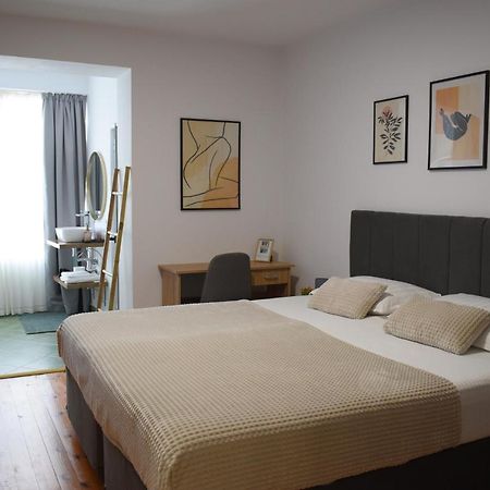 Feels Like Home Studio Apartments - FLH Albania Tirana Buitenkant foto
