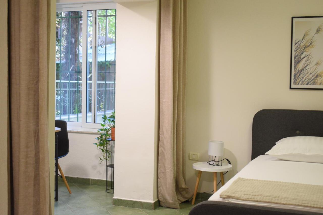 Feels Like Home Studio Apartments - FLH Albania Tirana Buitenkant foto