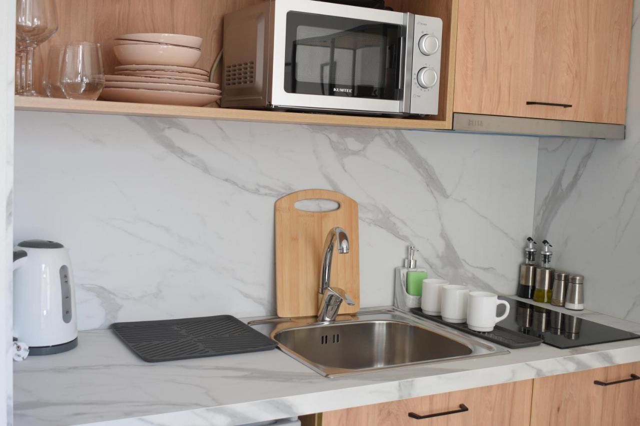 Feels Like Home Studio Apartments - FLH Albania Tirana Buitenkant foto