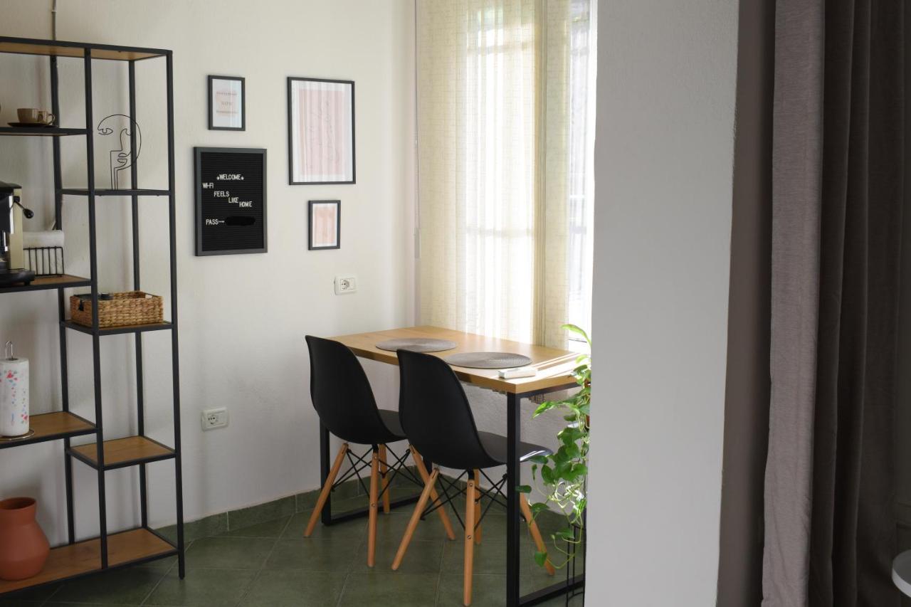 Feels Like Home Studio Apartments - FLH Albania Tirana Buitenkant foto