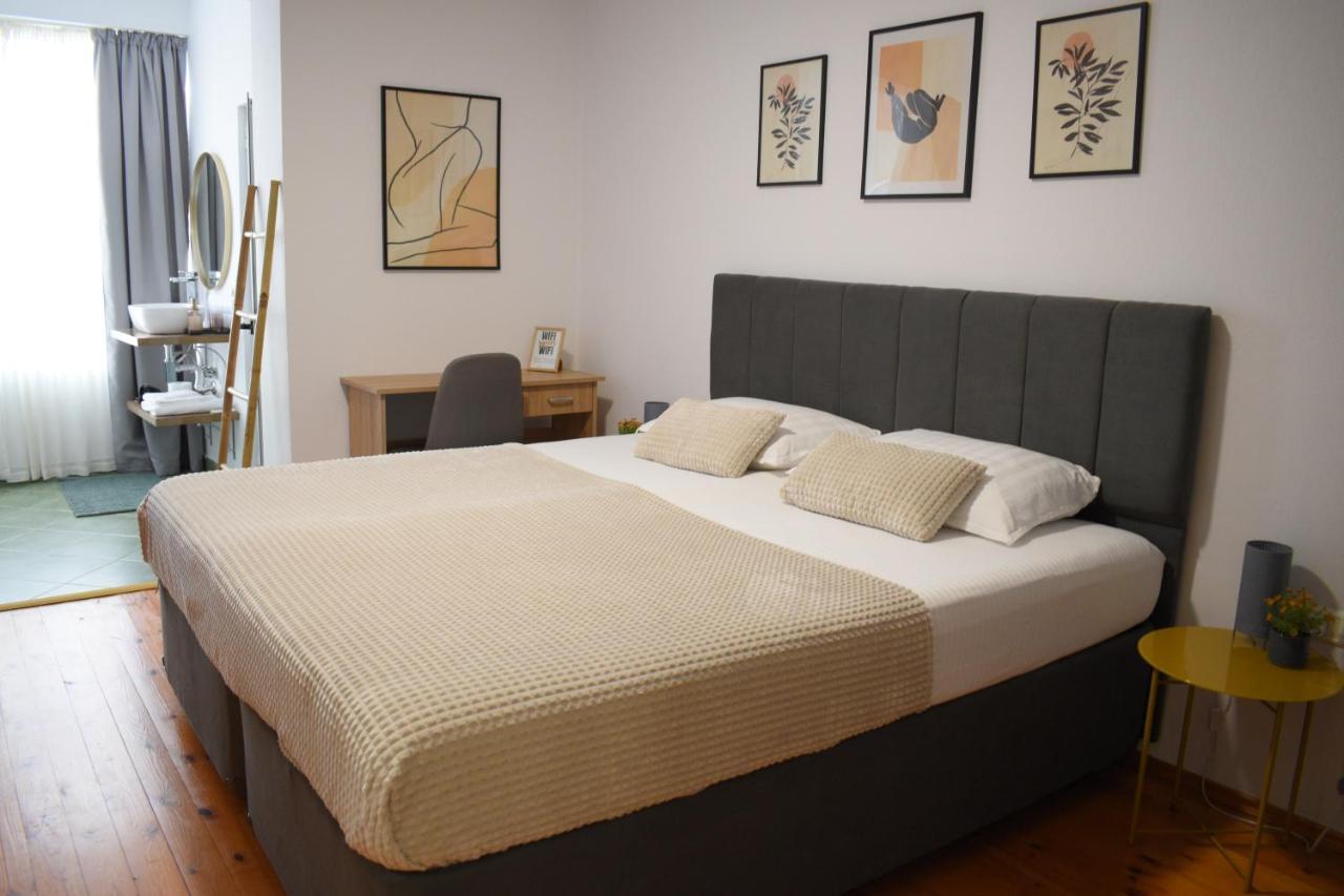 Feels Like Home Studio Apartments - FLH Albania Tirana Buitenkant foto