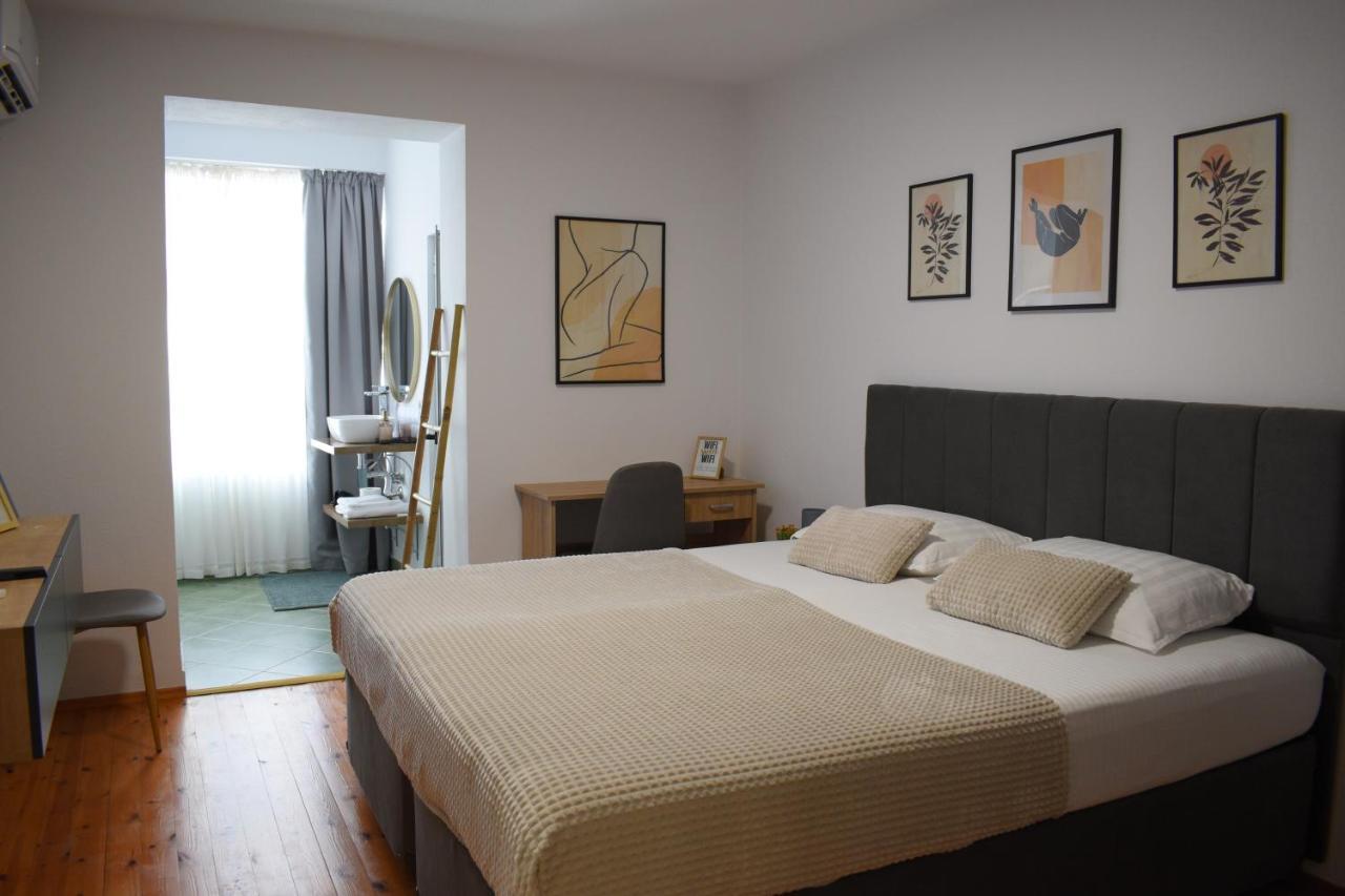 Feels Like Home Studio Apartments - FLH Albania Tirana Buitenkant foto